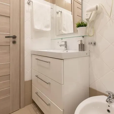 Private Room In A Guest House With Private Bath N1-2